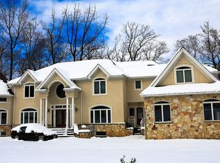 4 Ridge Rd, Green Brook, NJ 08812