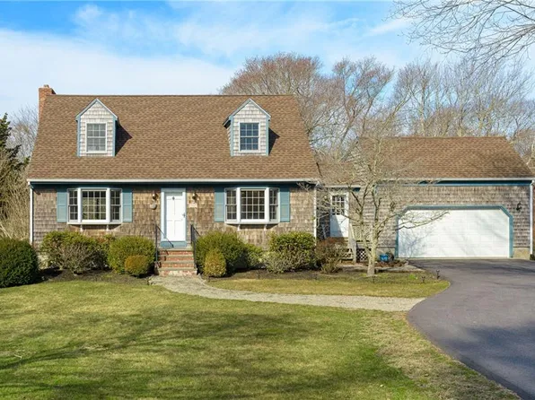 84 S Bay Dr, Narragansett, RI 02882