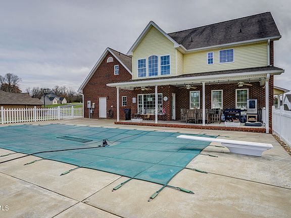 4th image of 247 Lake Vista Cir