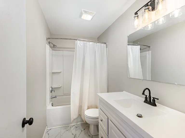 17 Branstock Ct — Photo 9