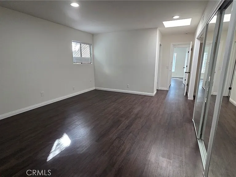 17322 Keswick St — Photo 10
