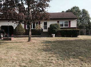 11 Hearthstone Dr, Albany, NY 12205