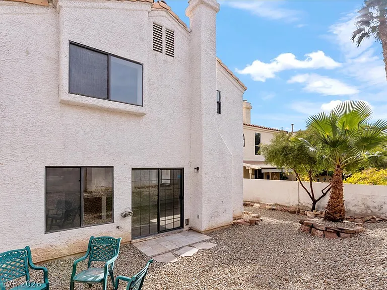 2809 Swallow Point Cir — Photo 25