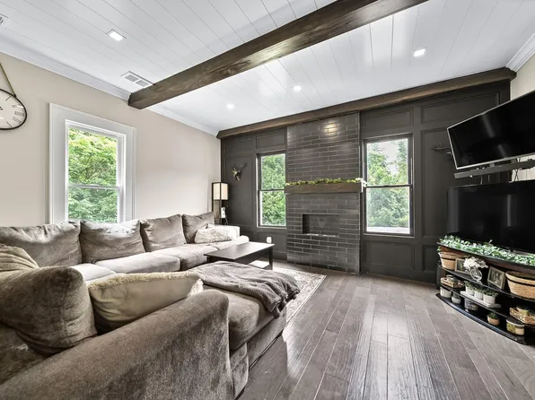 180 Jackson St, Plain City, OH 43064