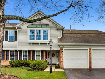 708 Burr Oak Ln APT B, Prospect Heights, IL, 60070