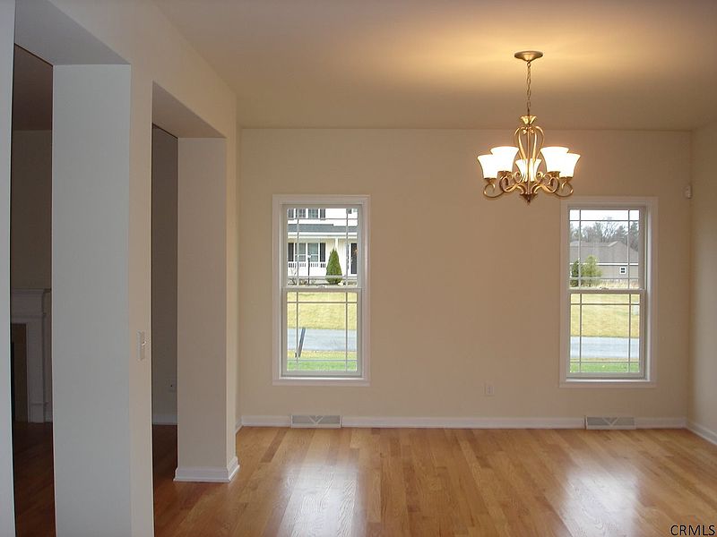 5th image of 6 MORGAN Road