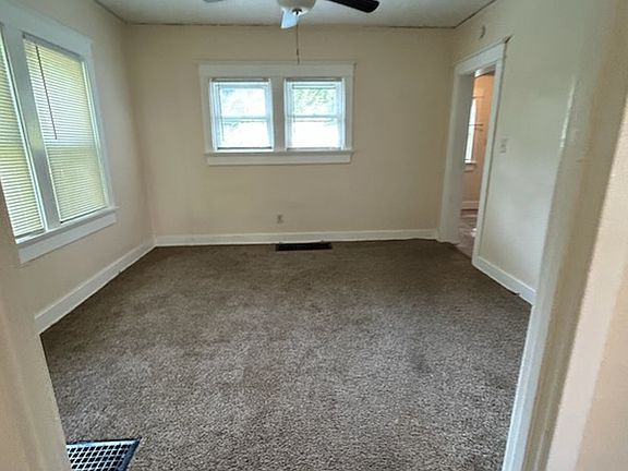 4th image of 124 Anderson St