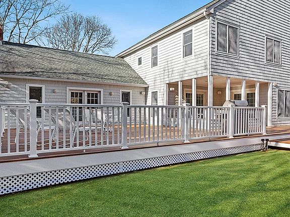 3rd image of 1611 Deerfield Rd