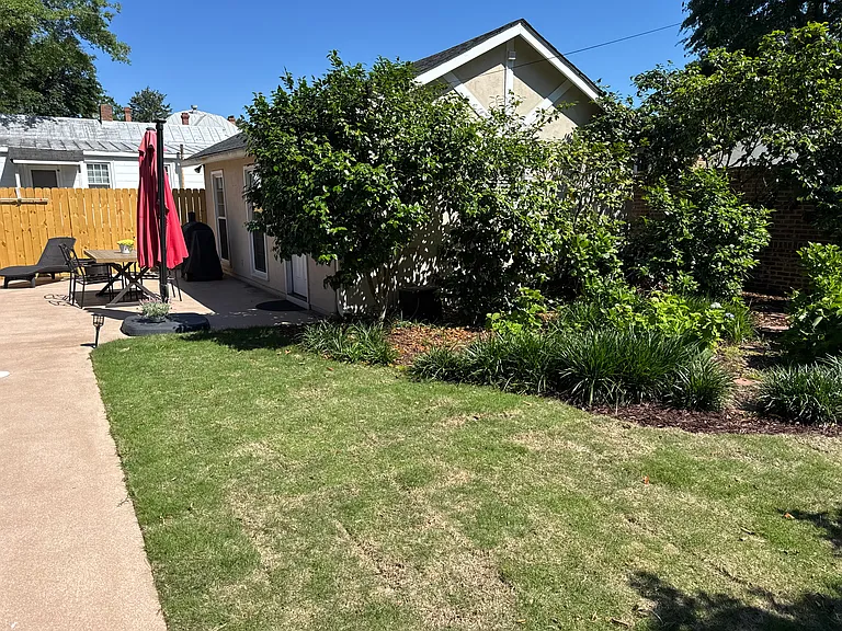 1112 Glenn Ave — Photo 4