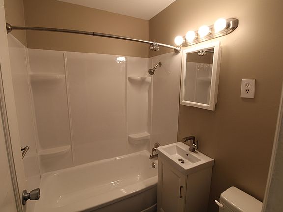 5th image of 129 Water Ave
