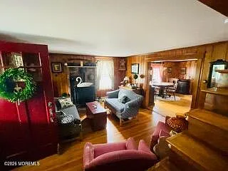 3 bed, 1.5 bath, 1260 sqft, $9,200 — Photo 4