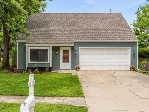 213 Deerfield Ln, Lawrence, KS 66049