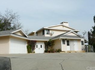 3905 Woodcliff Rd, Sherman Oaks, CA 91403