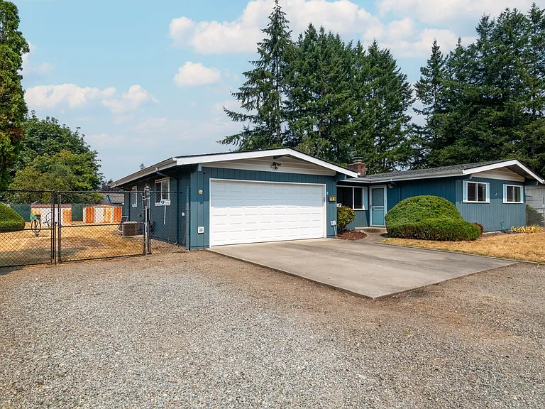 17656 SE 267th Pl — Photo 25