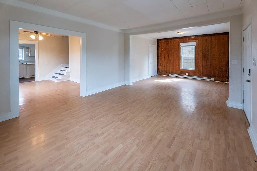 3 bed, 1.5 bath, 1314 sqft, $1,100 — Photo 4