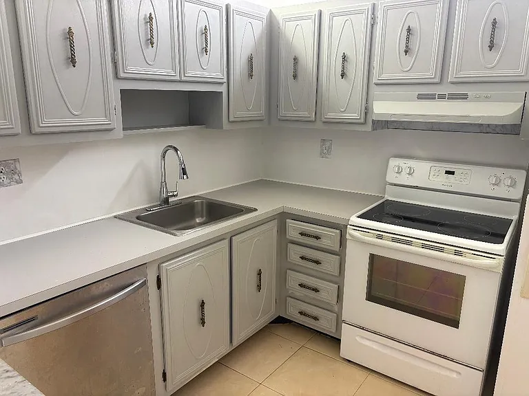5641 SW 2nd Ct #212 — Photo 2