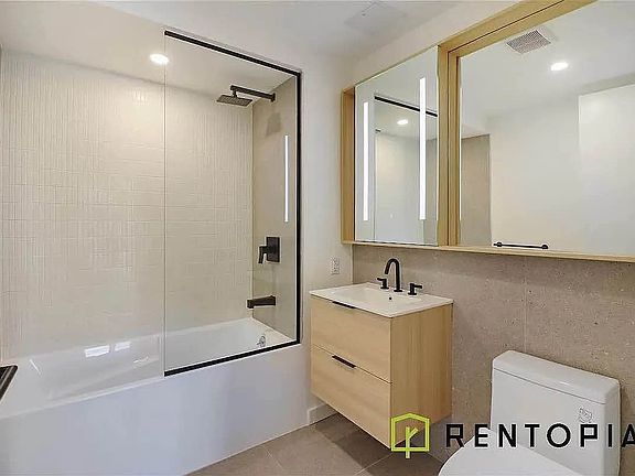 4th image of 1010 Pacific St #817A