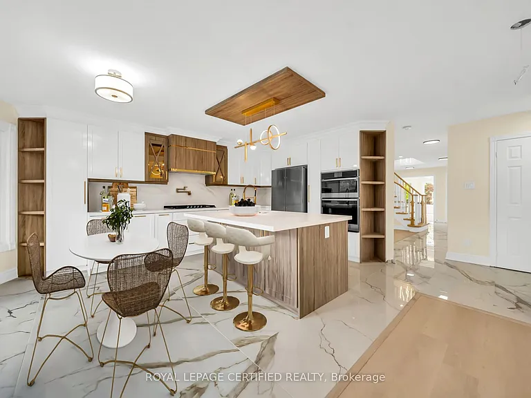 5016 Natkarni Cres #UPPER — Photo 4