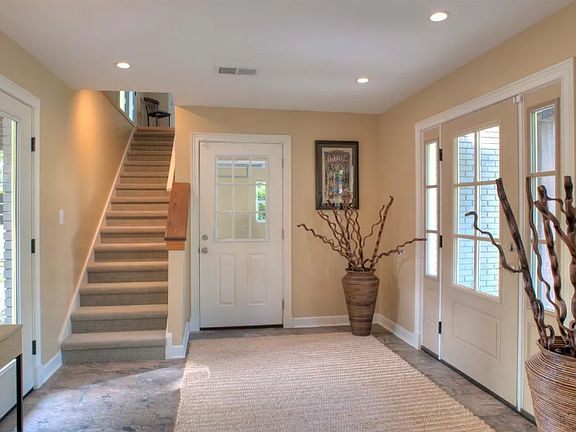 2nd image of 4261 Waymar Dr