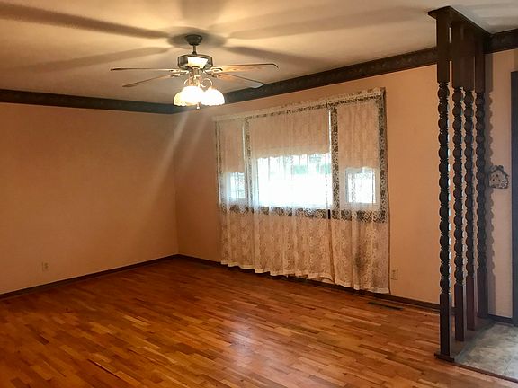 4th image of 1228 S Airwood Ave