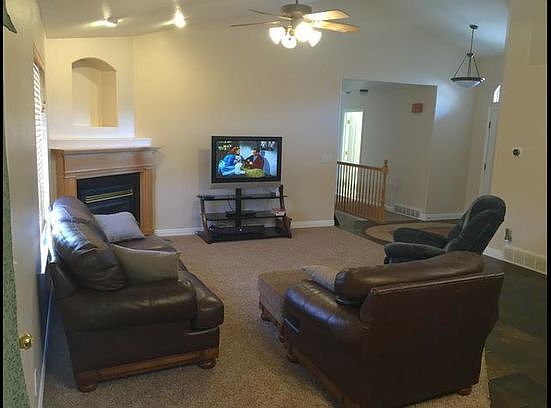 5th image of 258 W Alpine Dr