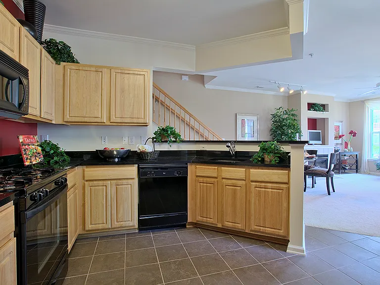 Townhome kitchen with classic appliances