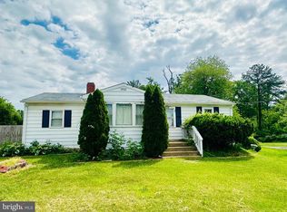 3723 W Ox Rd, Fairfax, VA 22033