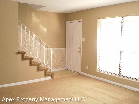 3rd image of 9005 Countryside Ln APT B