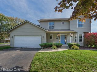 3267 Bathurst Ave, Rochester Hills, MI 48309