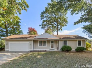 428 Escanaba Ln, Muskegon, MI 49442