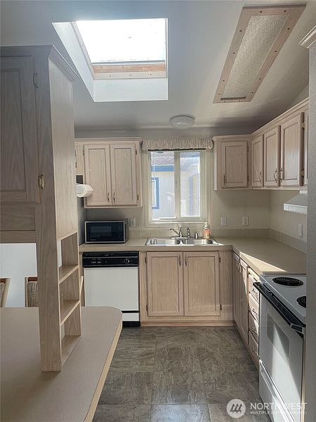 4th image of 2610 E Section Street #16