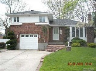 4080 Briarwood Ave, Seaford, NY 11783