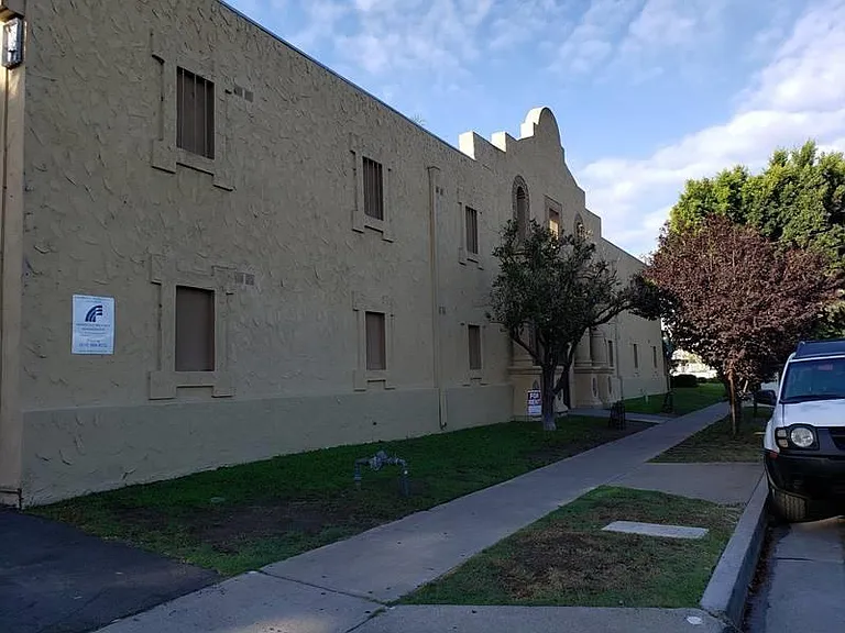 291 Avocado St #A06 — Photo 10