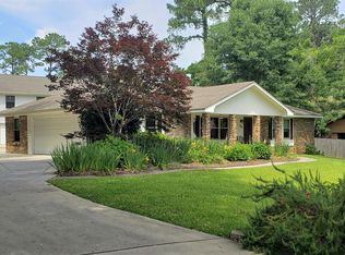 306 Yellow Pine Dr, Hattiesburg, MS 39402
