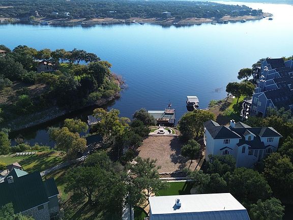 2nd image of 909 Cat Hollow Club Dr