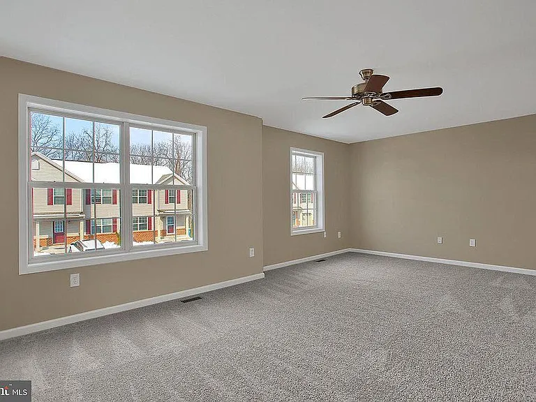 6395 Creekbend Dr — Photo 8