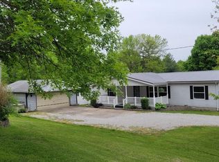 609 W Cumberland St, Greenup, IL 62428