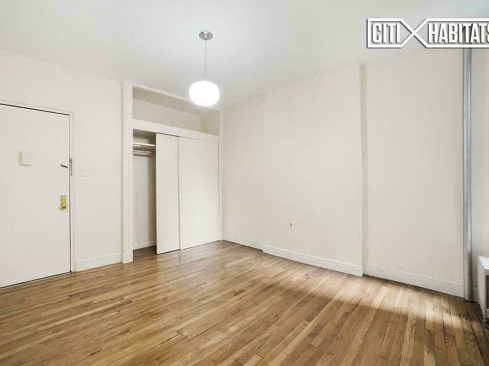 1st image of 448 W 55th St APT 4
