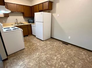 1124 Flammang Dr APT 1, Waterloo, IA 50702