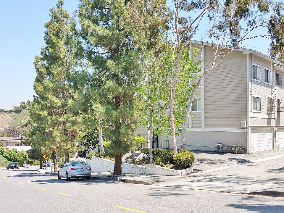 1st image of 4634 Don Lorenzo Dr APT F
