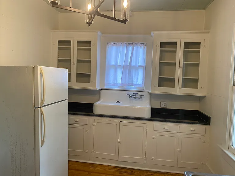615 Lafayette St — Photo 11