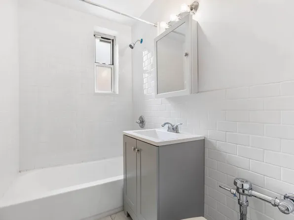 90-10 34th Avenue image 5 of 9