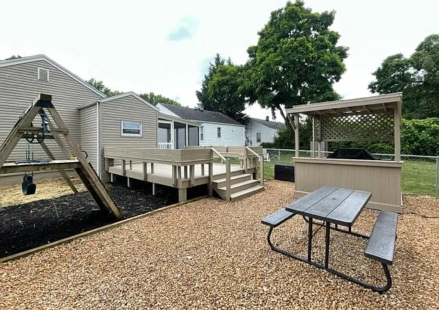 3130 Yardley Dr NW — Photo 23