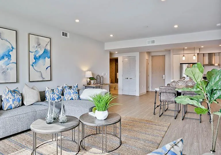 727 Wilcox Ave #305 — Photo 22