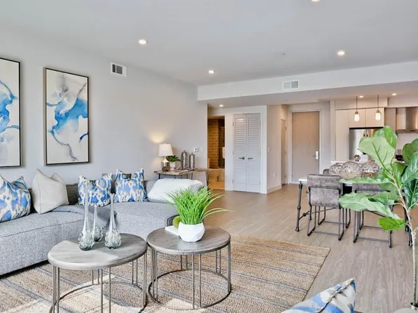727 Wilcox Ave APT 205, Los Angeles, CA 90038
