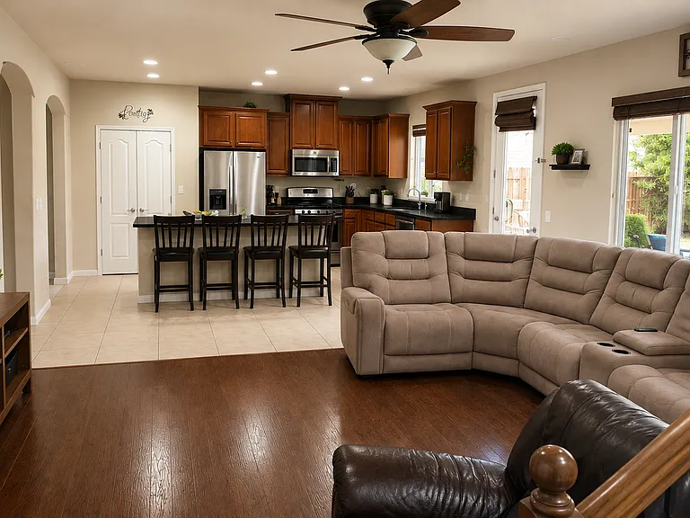 3004 Valdez Dr — Photo 4