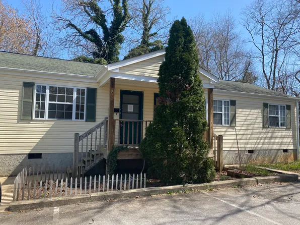 15 Ezelle St APT B, Asheville, NC 28806