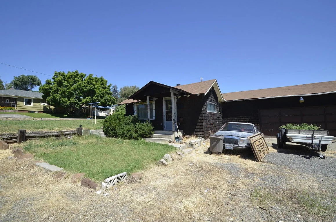 801 S 25th Ave photo 1
