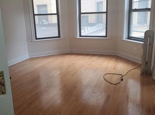 3919 N Pine Grove Ave APT 1W, Chicago, IL 60613