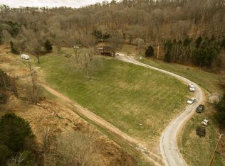 198 Old Wolf Hill Rd, Bethpage, TN 37022